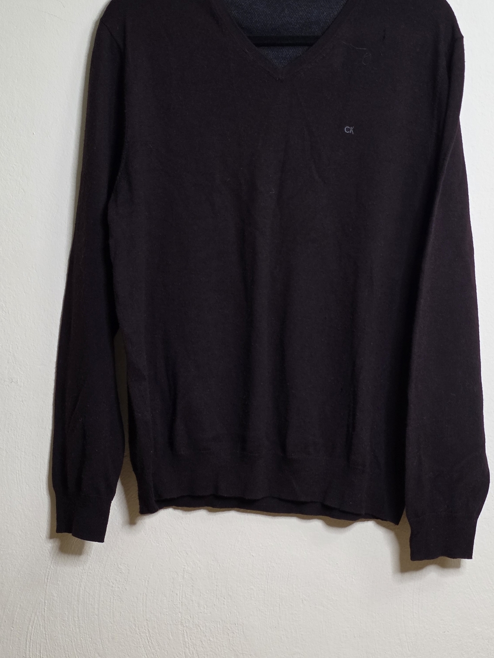 Calvin Klein Men's V-Neck Sweater in Deep Black